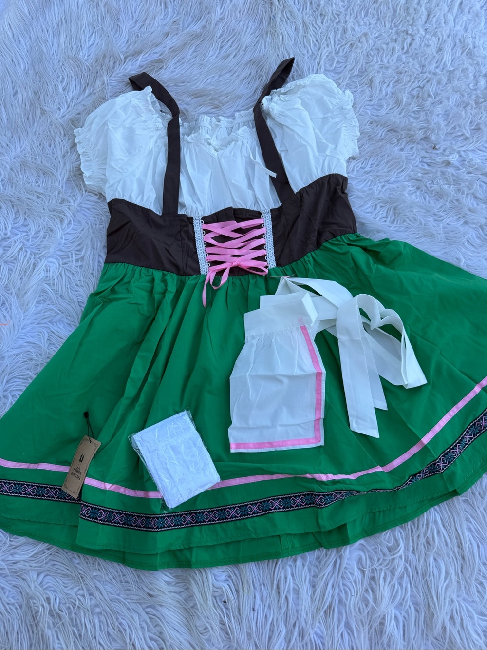 Women’s Oktoberfest costume (D5)